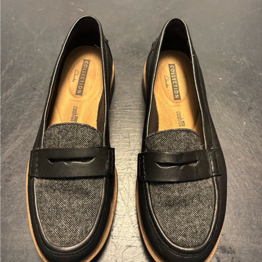 Collection B Women's Black and Gray Flats